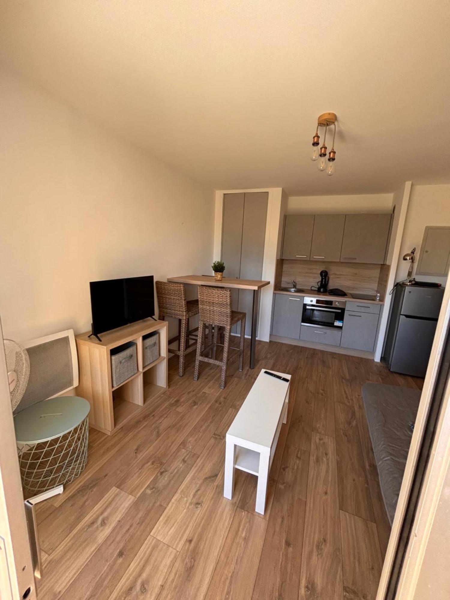Beau Studio 300 M De La Plage Avec Parking Appartement La Ciotat Buitenkant foto